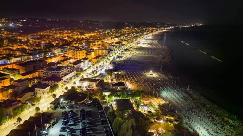 La Casetta Al Mare Civitanova Marche Exterior foto